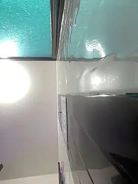 LINDA EF online show from April 2026 01:04:02 PM