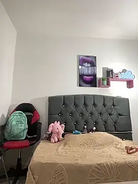 LINDA EF online show from April 2026 12:42:01 PM