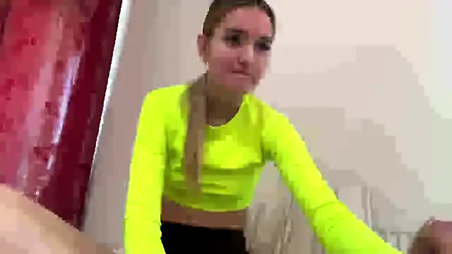 ReathaKiss online show from May 2026 05:43:01 AM