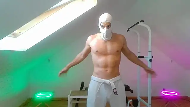 NinjaLaser online show from June 2026 07:35:02 PM