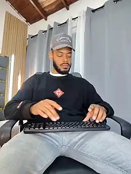 Oliver bigblack cock online show from April 2026 05:54:01 PM