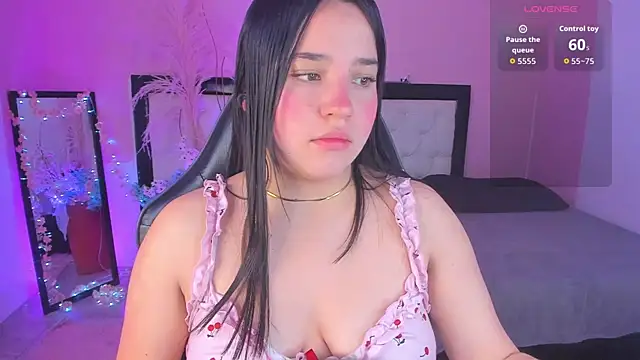 Julieth Caandy online show from July 2026 12:05:02 PM