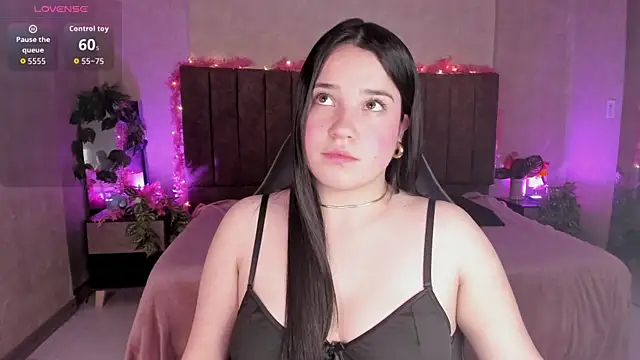 Julieth Caandy online show from July 2026 03:21:02 PM
