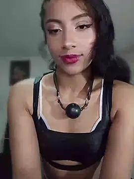 KattyBerryX online show from May 2026 12:05:01 AM