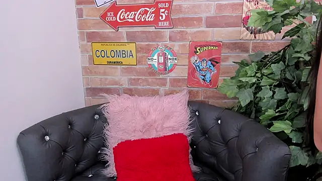 miss loolita online show from April 2026 06:58:02 PM