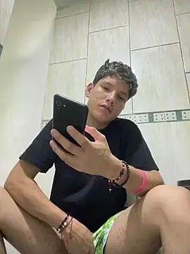 Theus26  online show from March 2026 04:22:01 AM