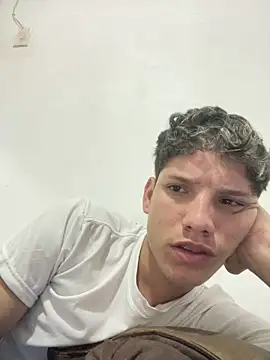 Theus26  online show from April 2026 12:38:01 AM