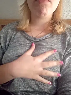 kitsuneniki online show from March 2026 02:32:01 PM