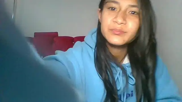 KarolaMendez online show from April 2026 08:49:01 PM