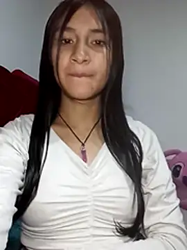 Snapshot of KarolaMendez chatting on June 2026 11:59:01 PM KarolaMendez online show from June 2026 11:59:01 PM