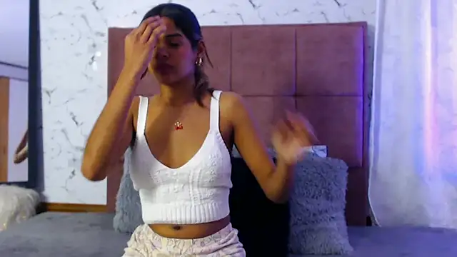 Daniela Lunax online show from April 2026 03:58:02 AM
