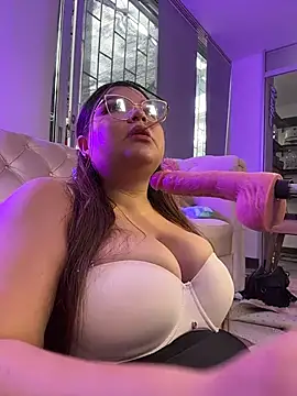 Amelie Fabulous  online show from July 2026 07:33:01 PM