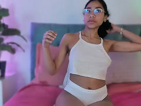 Snapshot of emaffox chatting on March 2026 08:19:01 AM emaffox online show from March 2026 08:19:01 AM