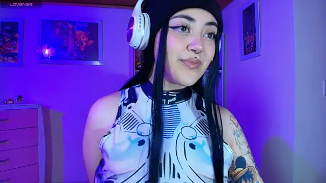 Nanachi uwu online show from April 2026 02:39:01 AM