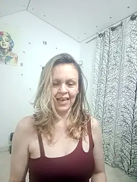 Snapshot of Liakan_3 chatting on April 2026 05:53:02 AM Liakan 3 online show from April 2026 05:53:02 AM