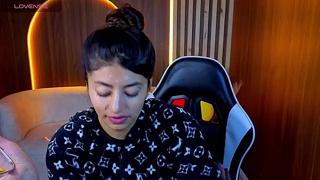 Lia queen tx online show from July 2026 03:11:01 AM
