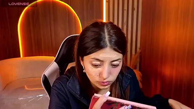 Lia queen tx online show from April 2026 02:56:01 AM