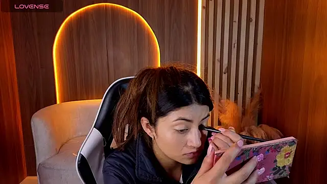 Lia queen tx online show from May 2026 03:37:01 AM