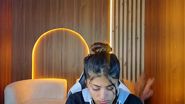 Lia queen tx online show from July 2026 03:24:02 AM