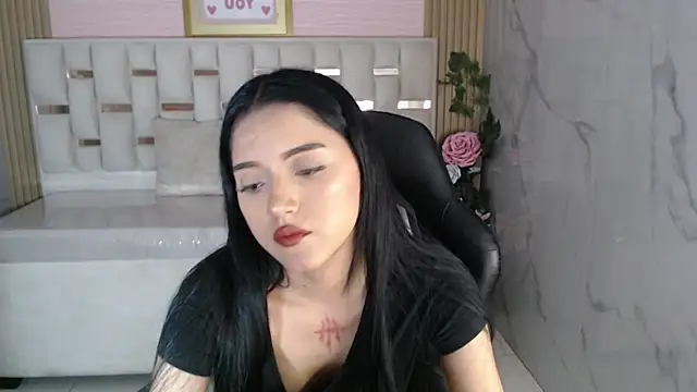 veronicaa s online show from April 2026 08:20:02 PM