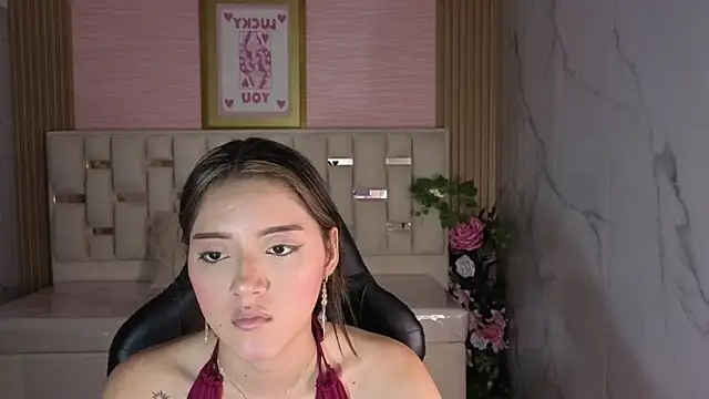 veronicaa s online show from May 2026 08:01:02 PM