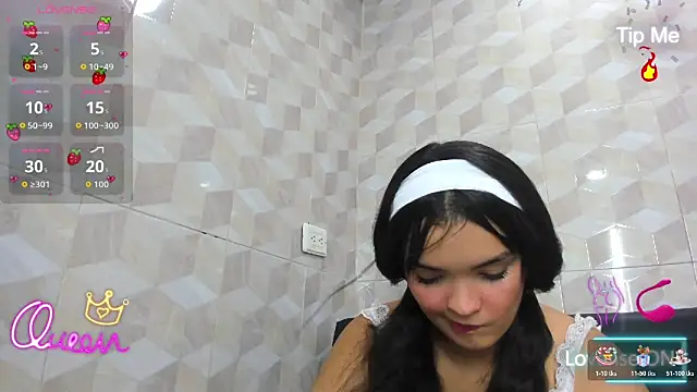 Minie luna online show from April 2026 09:32:01 PM