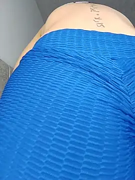 isabellaHill2 online show from June 2026 03:45:01 AM