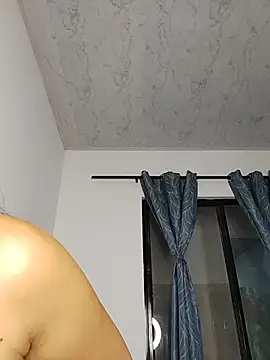 isabellaHill2 online show from April 2026 07:15:01 AM