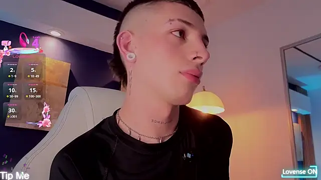 Luca Prince  online show from April 2026 03:41:01 AM