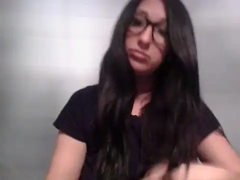 TheVictoriaWolf online show from April 2026 10:17:02 AM