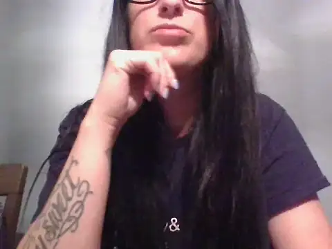 TheVictoriaWolf online show from April 2026 06:15:02 AM