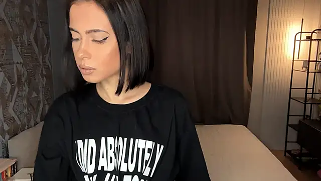 EhtelVesperman online show from March 2026 01:15:01 PM