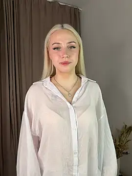 Lynnelsu online show from March 2026 09:38:02 PM