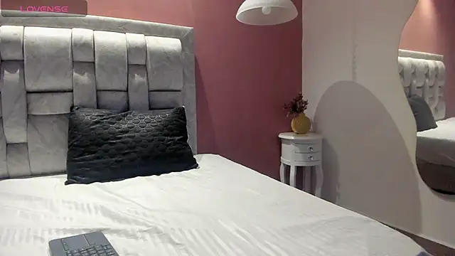 Jackie Sins online show from March 2026 10:22:02 PM
