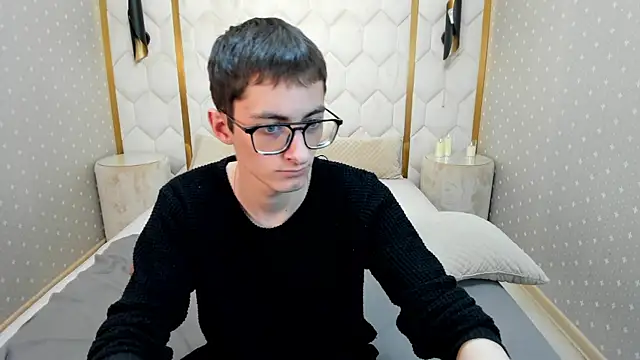 RonBevs online show from May 2026 09:33:02 PM