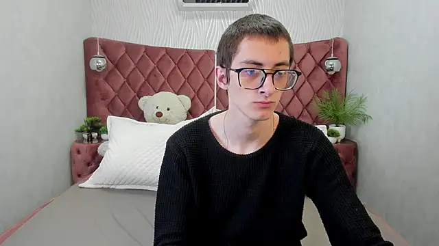RonBevs online show from April 2026 07:58:02 PM
