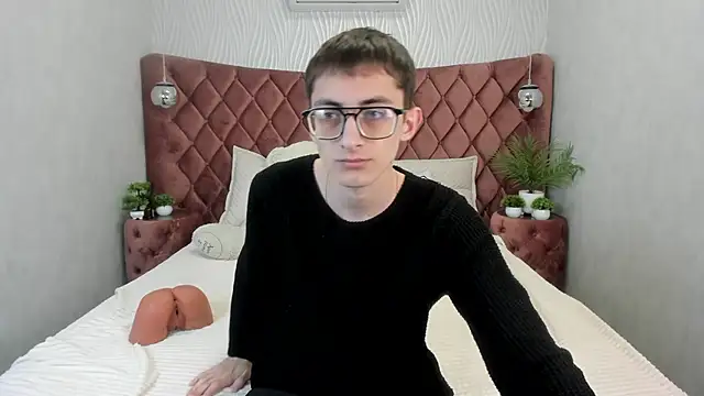 RonBevs online show from May 2026 07:46:02 PM