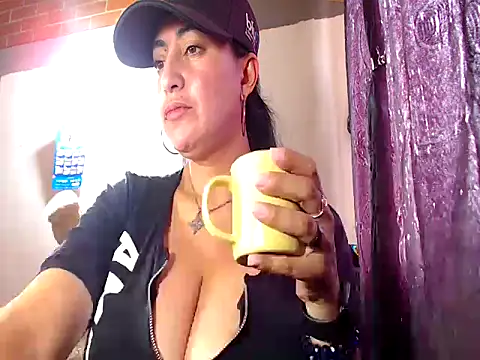 Alexandrina online show from October 2025 04:06:01 PM