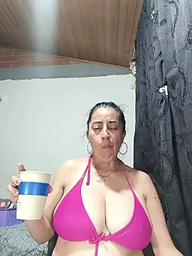 Alexandrina online show from February 2026 11:00:02 PM