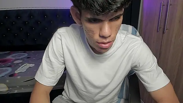 Josy 11 online show from April 2026 02:10:01 AM