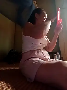 Lyly22x online show from April 2026 12:18:02 AM