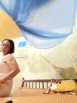 Lyly22x online show from April 2026 03:07:02 PM