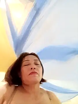 Lyly22x online show from March 2026 10:28:02 AM