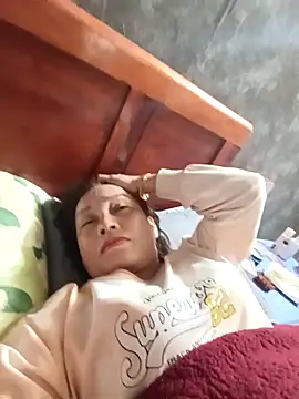 Lyly22x online show from March 2026 02:32:01 PM