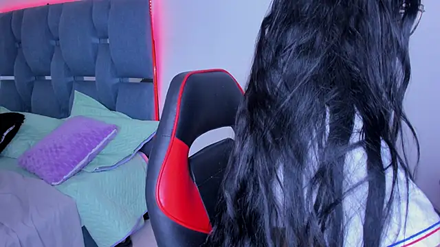 oliva squirt online show from April 2026 07:04:01 PM