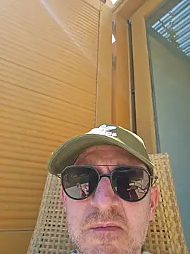 dufatcock online show from April 2026 09:55:01 AM