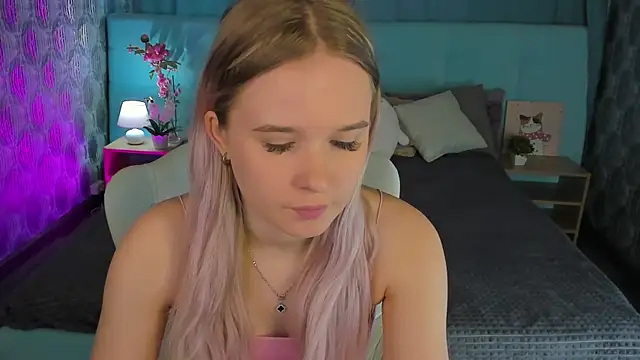 Alice Pleasance online show from April 2026 09:01:02 AM