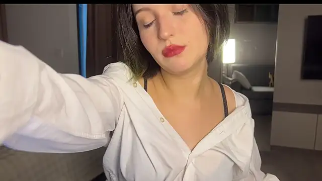 emilyy xoxo online show from April 2026 02:57:01 AM