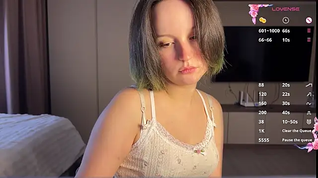 emilyy xoxo online show from April 2026 01:56:01 AM