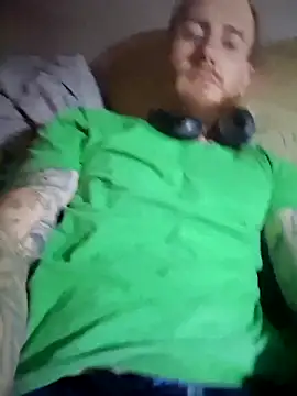 redandjuicy online show from April 2026 04:51:01 AM